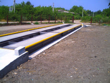 Lade das Bild in den Galerie-Viewer, Fahrzeugwaage OPTIMA B mit Beton-Fahrspuren, Bitte fragen sie uns an!